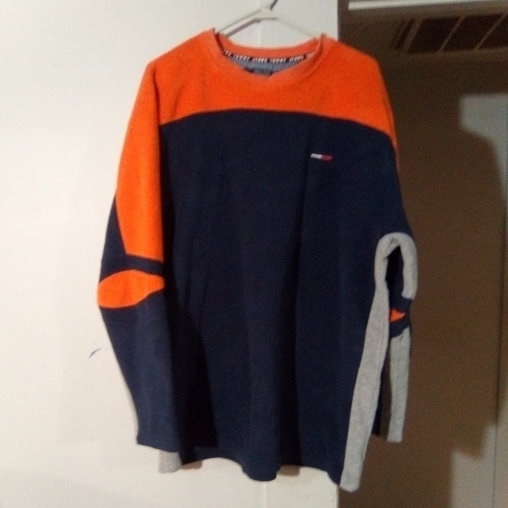 Tommy Hilfiger Jeans  men's long sleeve sweatshirt. Size large.